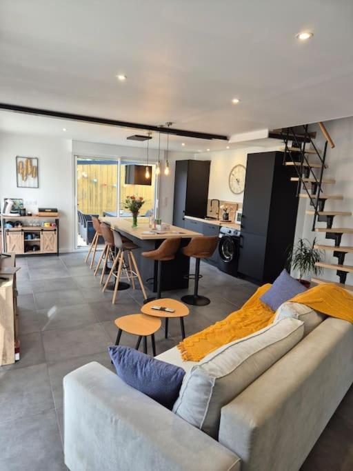 Casa Delia, Maison Lumineuse Et Moderne Belz Zewnętrze zdjęcie
